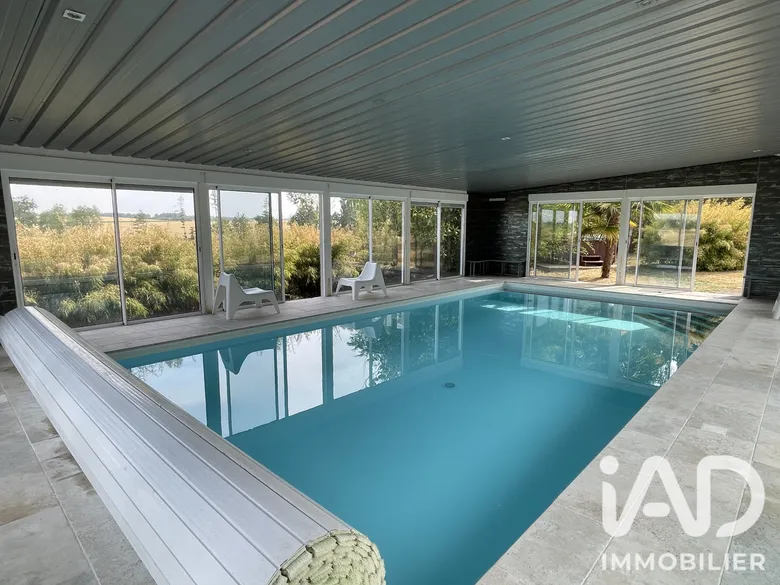 Maison 7 pièces 148 m² · à Chemillé-sur-Dême · 148,3 m² · 385 000 €