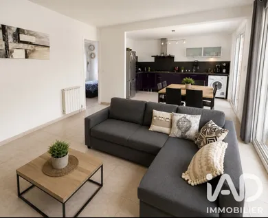 Apartment in Sanary-sur-Mer (83110)