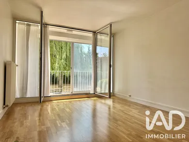 Apartment in Thiais (94320)