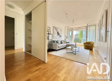 Apartment in Thiais (94320)
