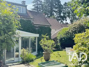 Village house in Montfort-l'Amaury (78490)