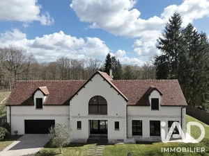 Architectural house in Saint-Léger-en-Yvelines (78610)