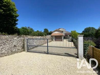 House in Clavé (79420)
