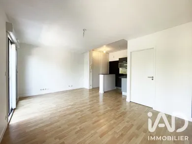Apartment in La Rochelle (17000)