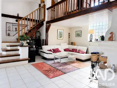 House in Bullion (78830)