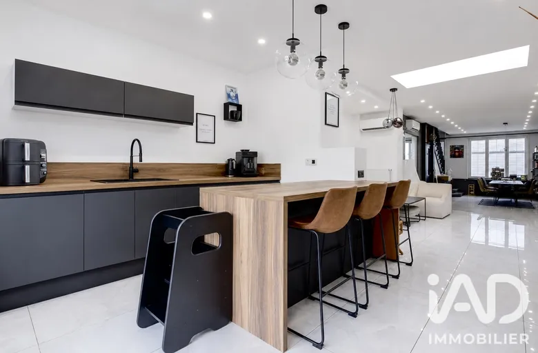 Maison 5 pièces 130 m² · à Wattrelos · 130 m² · 320 000 €