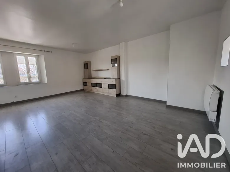 Appartement 5 pièces 82 m² · à Montivilliers · 81,6 m² · 185 000 €