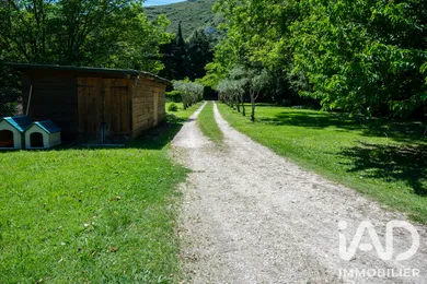 Park home in Sénas (13560)