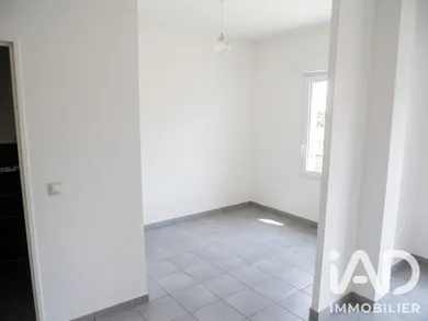 Apartment in Lucé (28110)