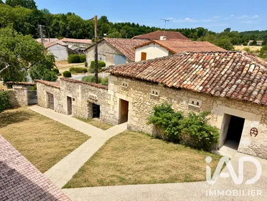 Maison de campagne à Saint-Palais-de-Négrignac (17210)