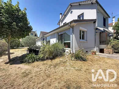 House in Palaiseau (91120)