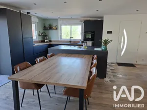 Detached house in Neuville-de-Poitou (86170)
