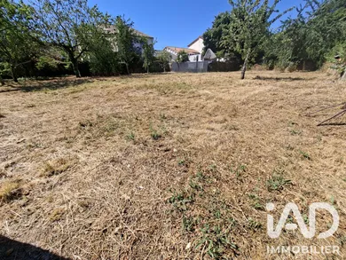 Terrain à bâtir à Vouneuil-sous-Biard (86580)