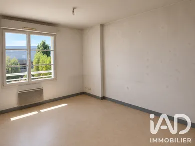 Apartment in La Rochelle (17000)