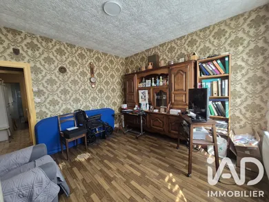 Townhouse in Thouars (79100)
