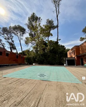 Building plot in Nîmes (30000)