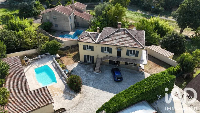 Maison 7 pièces 122 m² · à Aubenas · 122 m² · 355 000 €