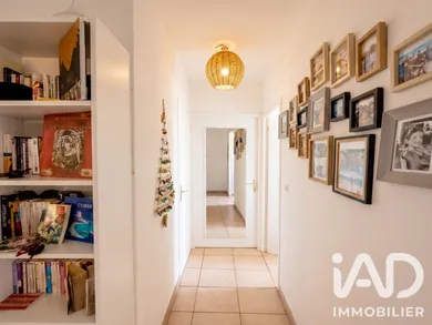 Apartment in La Crau (83260)