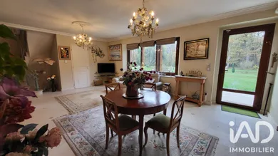 Architectural house in Pruniers-en-Sologne (41200)