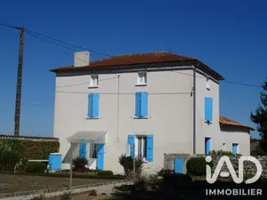 Maison à La Rochefoucauld-en-Angoumois (16110)