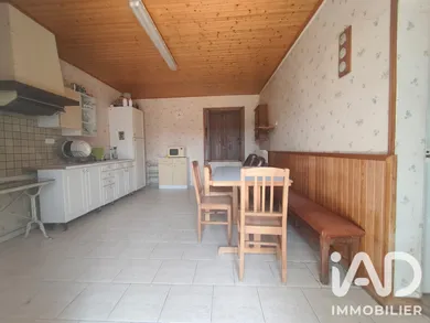 Maison de village à Val en Vignes (79290)