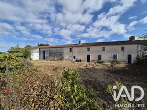 Maison de village à Val en Vignes (79290)