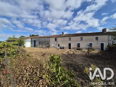 Maison de village à Val en Vignes (79290)