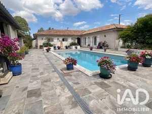 Maison traditionnelle à Parempuyre (33290)