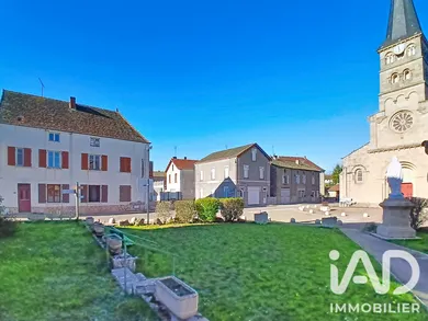 Village house in Gibles (71800)