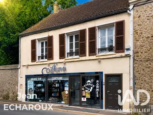 Building in Dourdan (91410)