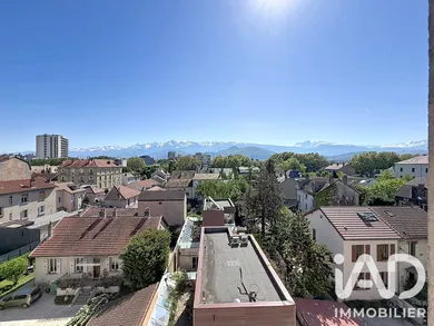 Apartment in Grenoble (38100)