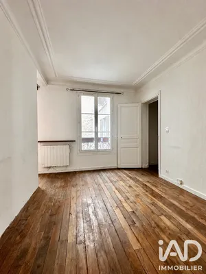 Apartment in Paris (75019)