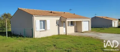 Maison à Mazeray (17400)