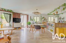 Apartment in Émerainville (77184)