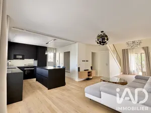 Detached house in Villecresnes (94440)