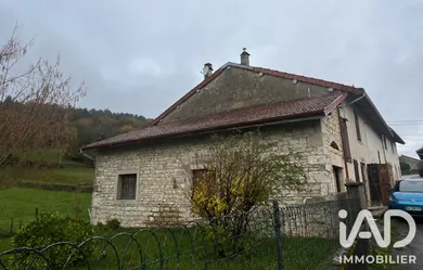 Maison de campagne à Vosbles (39240)