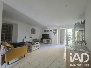 Village house in Entraigues-sur-la-Sorgue (84320)