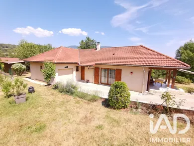Maison traditionnelle à Valromey-sur-Séran (01260)