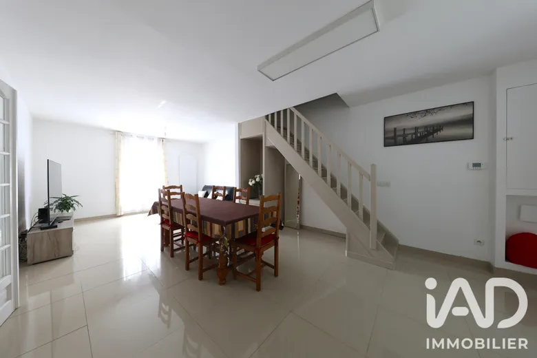 Maison 7 pièces 240 m² · à Soisy-sur-Seine · 240 m² · 395 000 €