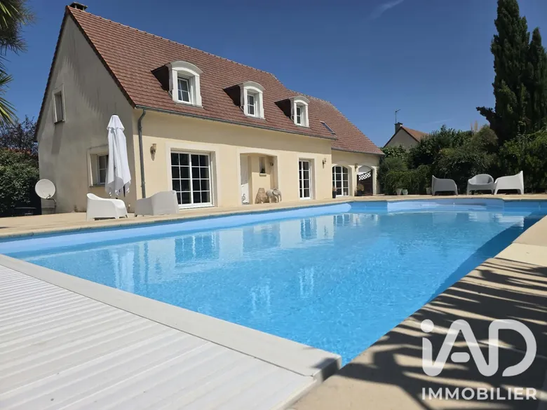 Maison 6 pièces 186 m² · à Moulins-en-Bessin · 186 m² · 545 000 €