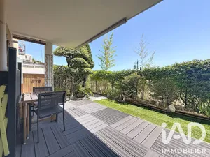 Apartment in Èze (06360)