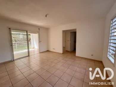 Apartment in Les Abymes (97139)