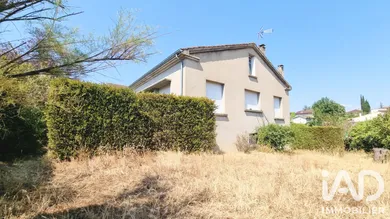 Traditional house in Lagarrigue (81090)