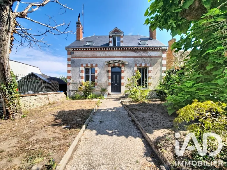 Maison 8 pièces 136 m² · à Lorris · 136 m² · 275 000 €