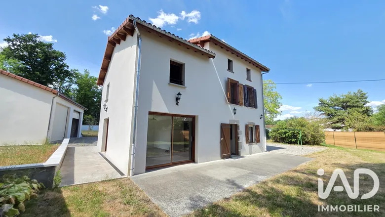 Maison 5 pièces 120 m² · à Orléat · 120 m² · 259 000 €