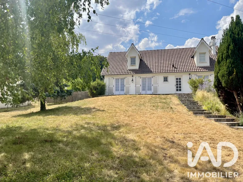 Maison 9 pièces 175 m² · à Saint-Martin-du-Tertre · 175 m² · 349 000 €