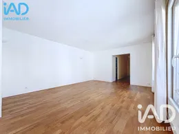 Apartment in Paris (75018)
