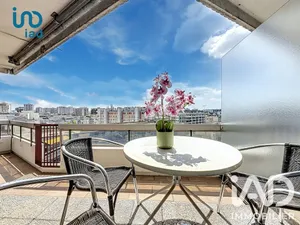 Apartment in Paris (75015)