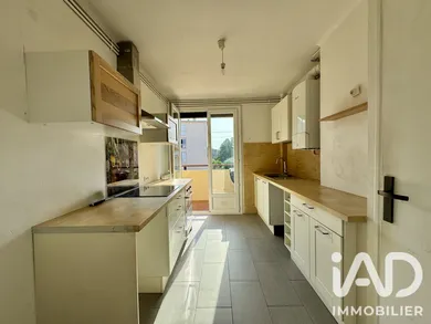 Apartment in Toulon (83100)