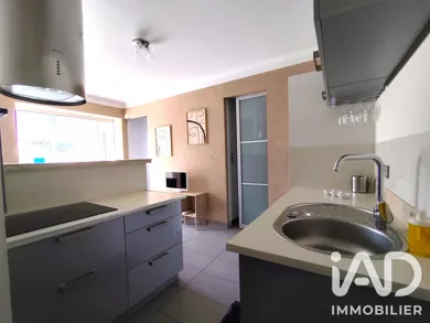 Appartement à Hyères (83400)